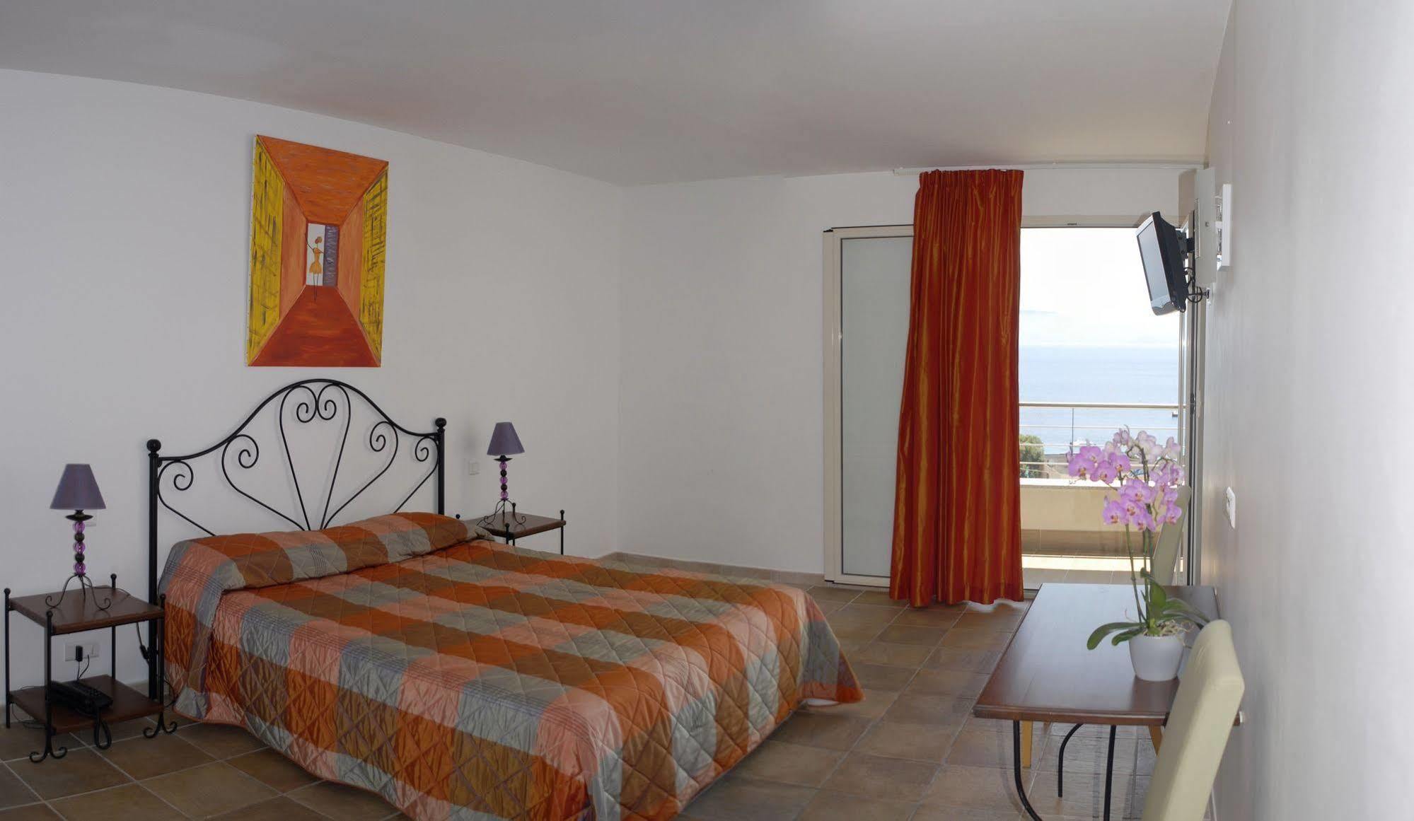 Hotel Les Eucalyptus Porto Pollo Zewnętrze zdjęcie